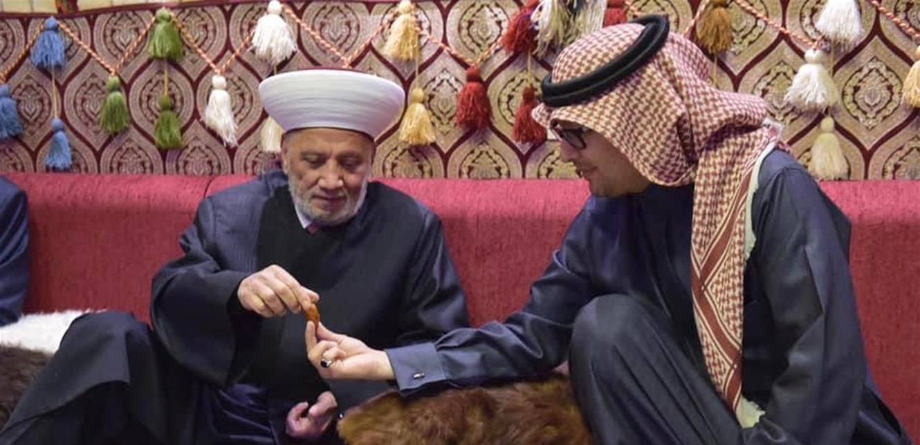 بخاري أقام مأدبة إفطار على شرف دريان