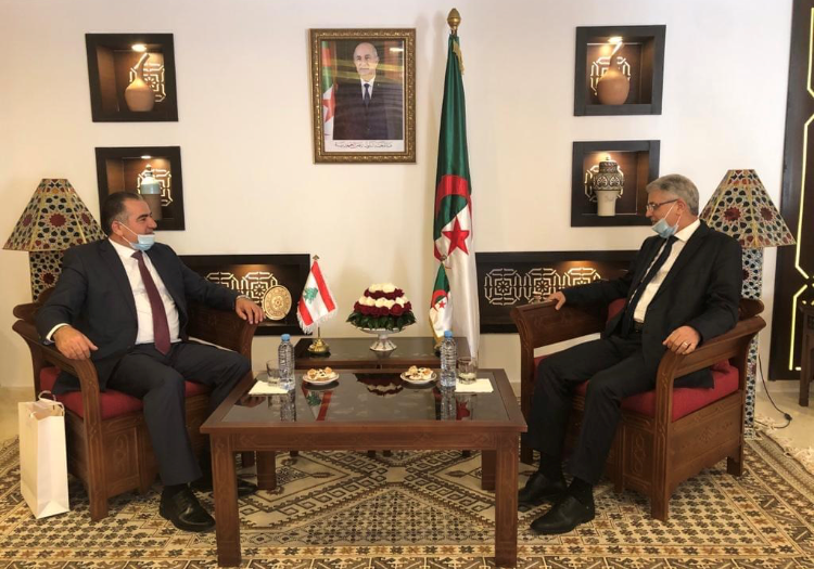 ماذا عرض سفير لبنان لدى الجزائر مع وزير السياحة والصناعة؟