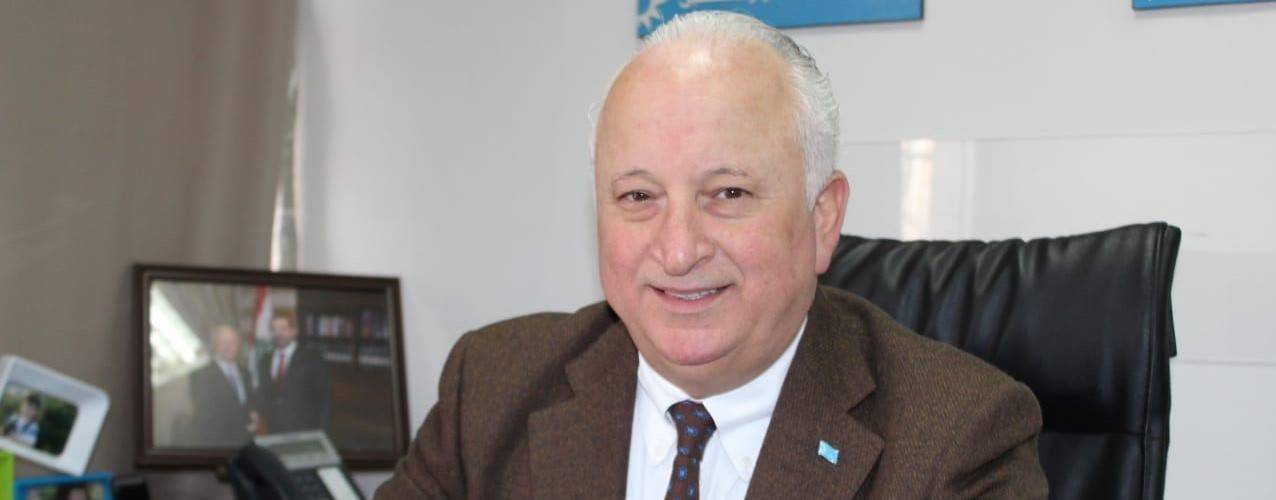 الحريري عين ناصر حمود في عضوية المكتب السياسي