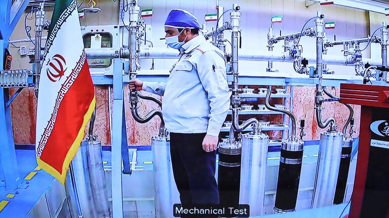 مندوب إيران في فيينا: بدأنا استبدال أجهزة الطرد المركزي في محطة نطنز الذرية