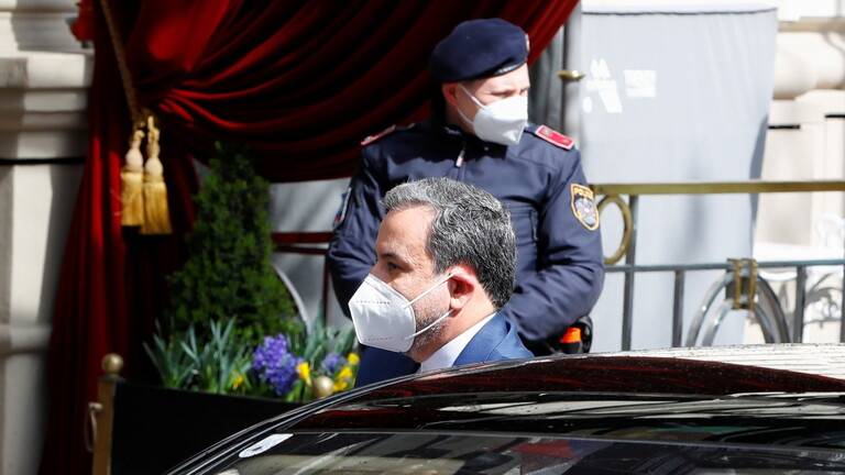 عراقجي : الوفد الإيراني لن يتفاوض مع الأمريكيين في فيينا بشكل مباشر أو غير مباشر