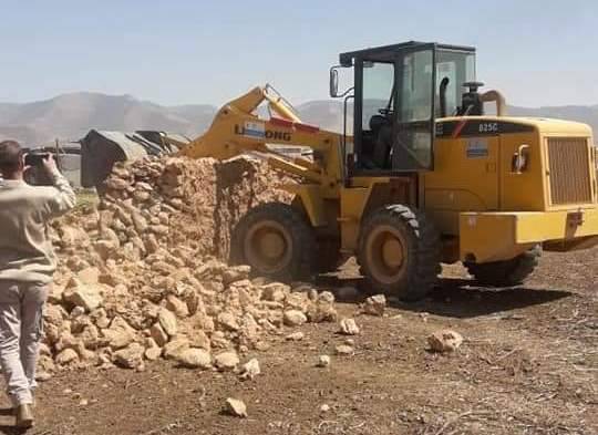 ازالة مخالفة شيدها نازحون...  بلدية القاع تتحرك