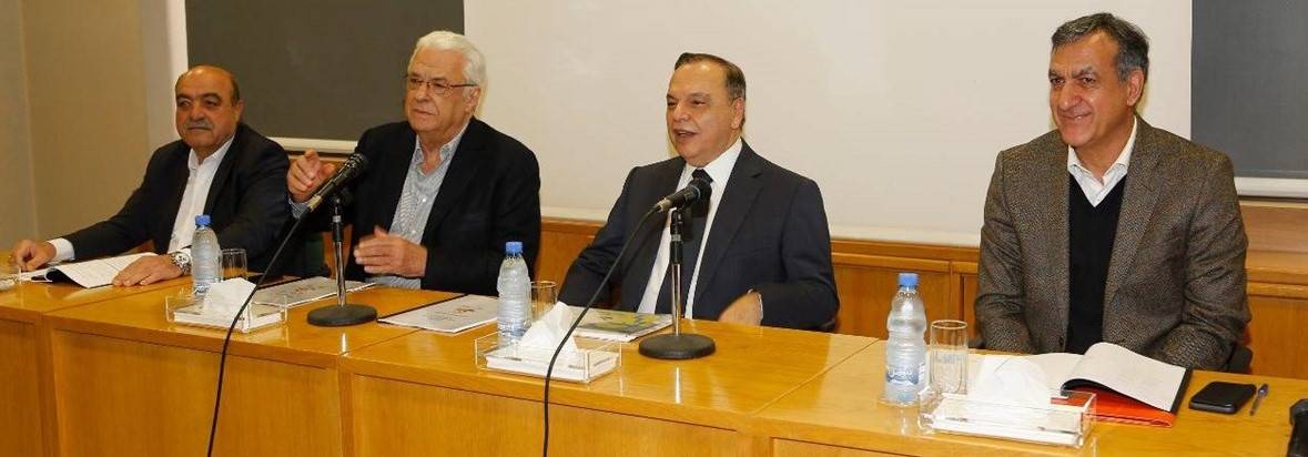 نقابة المقاولين تطالب بإعادة فتح مقالع مصانع الترابة