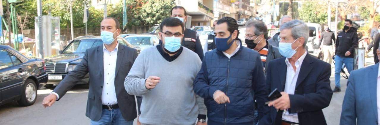 مداهمة مستودعات مواد غذائية وملاحم في مدينة صور