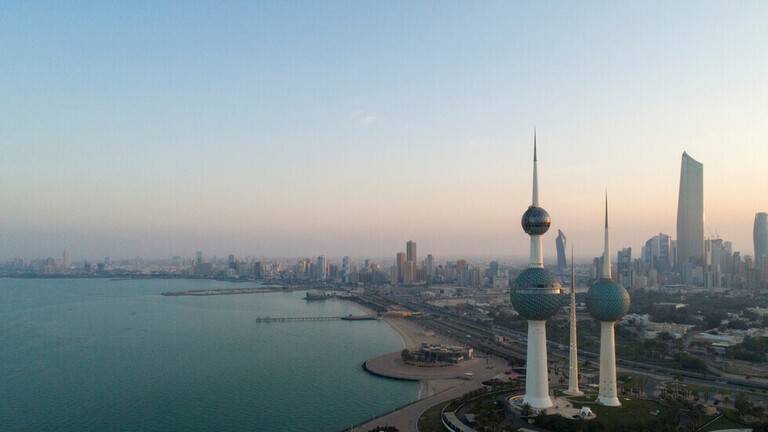 الحكومة الكويتية تنفي تقارير عن توجه وزراء لتقديم استقالتهم