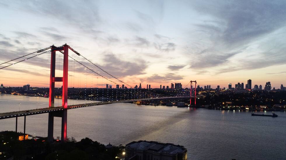 أردوغان يعلن موعد تشييد أول جسر فوق قناة اسطنبول
