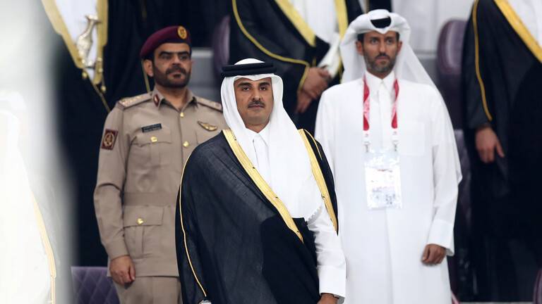 الأمير تميم يعزي السيسي في حادث قطار طوخ