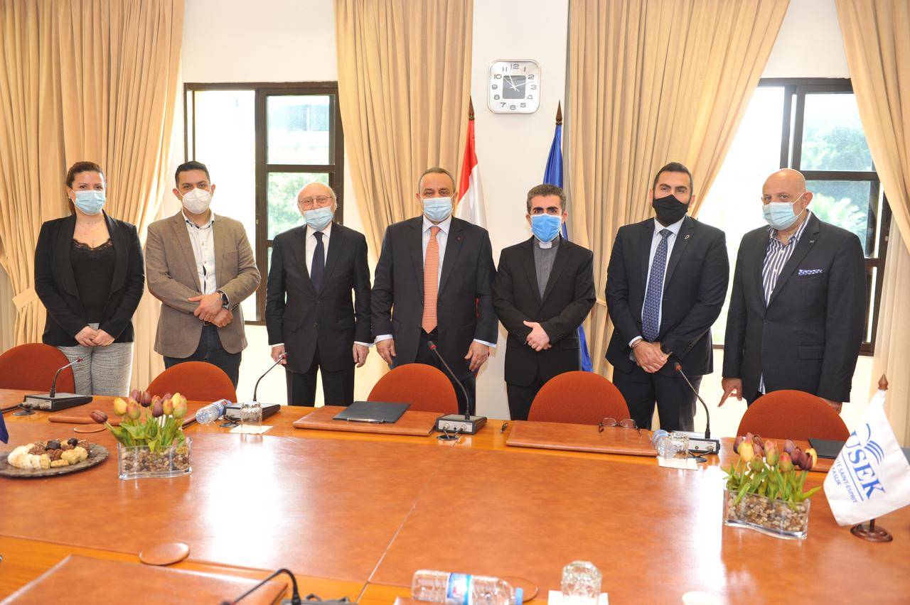 مذكرة تفاهم بين إتحاد المصارف العربية وجامعة الروح القدس- الكسليك