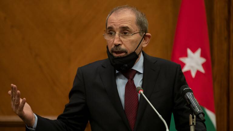 وزير الخارجية الأردني يزور رام الله