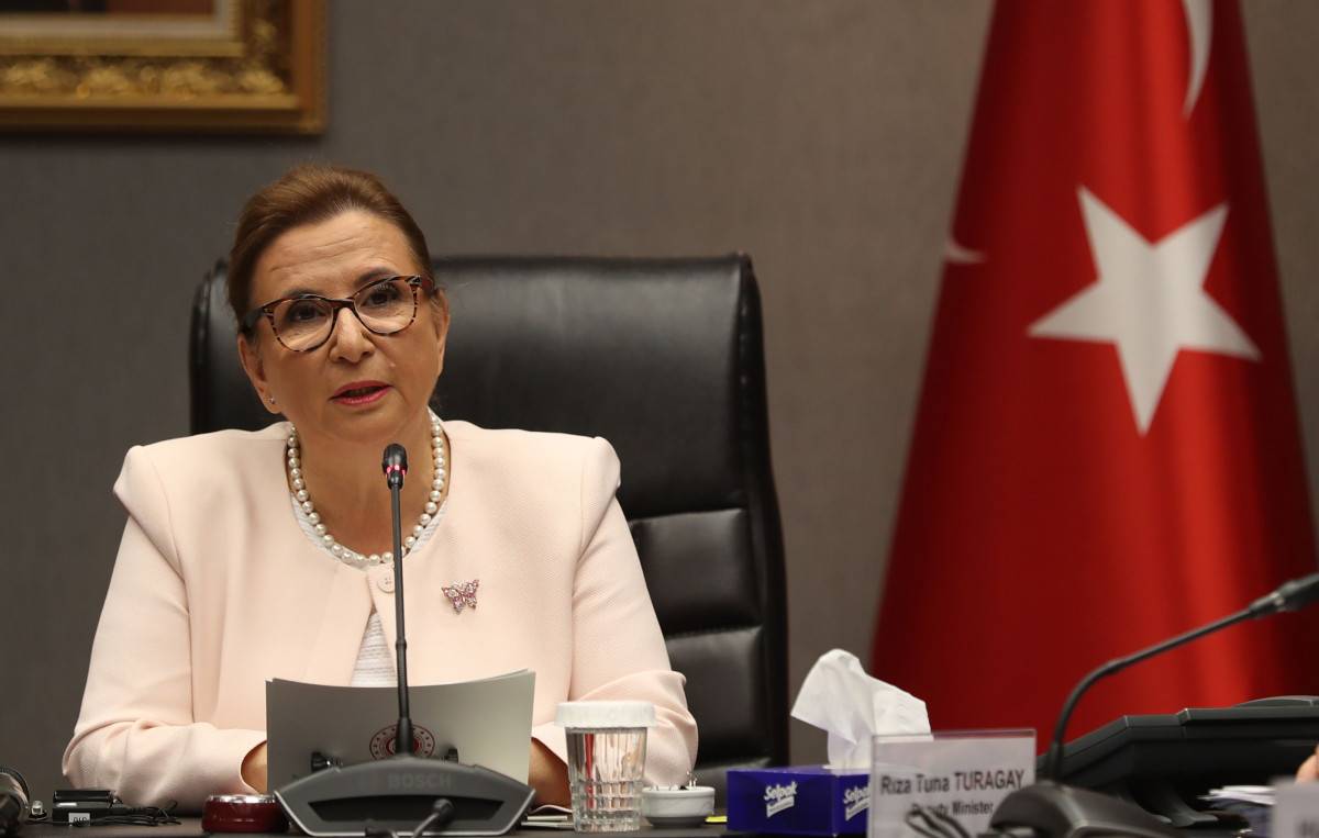 أردوغان يُطيح بوزيرة التجارة بعد مزاعم فساد
