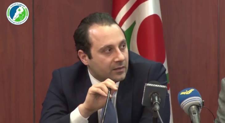 علوية: أسماك غير صالحة للإستهلاك البشري يتم أخذها من القرعون وبيعها بالسوق