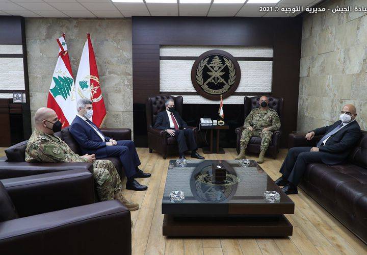 قائد الجيش استقبل السفير السوري في لبنان وجرى التداول في شؤون مختلفة