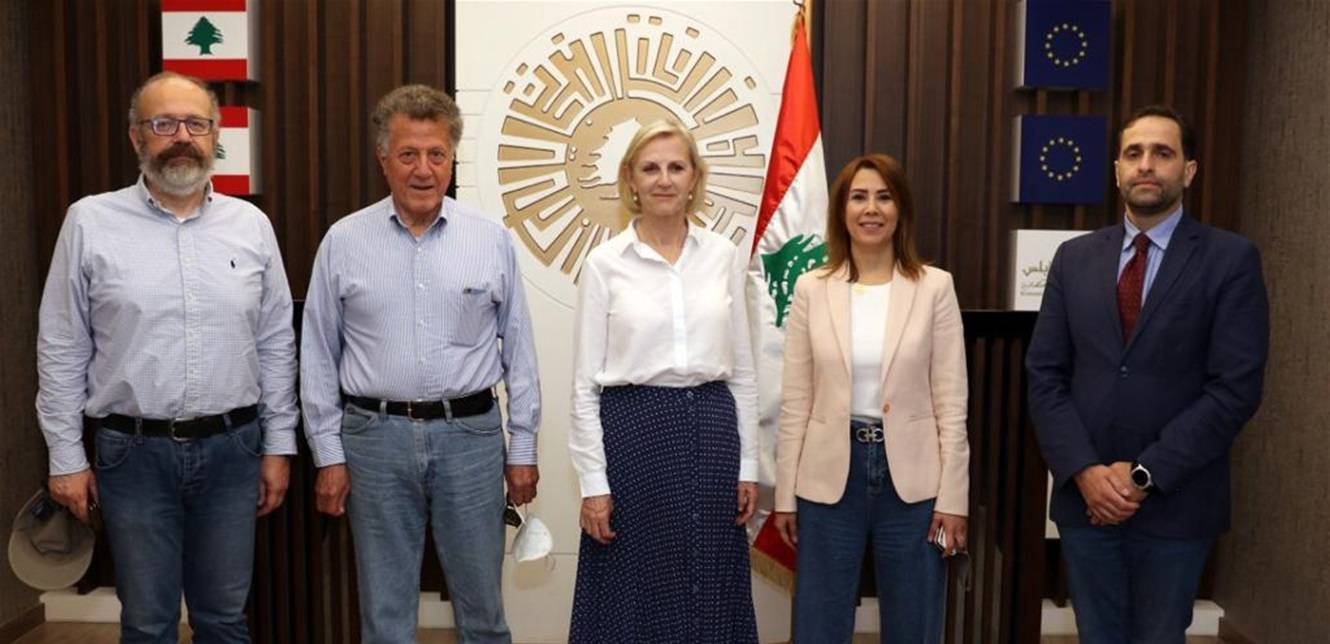 السفيرة السويدية جالت في طرابلس وزارت غرفة التجارة