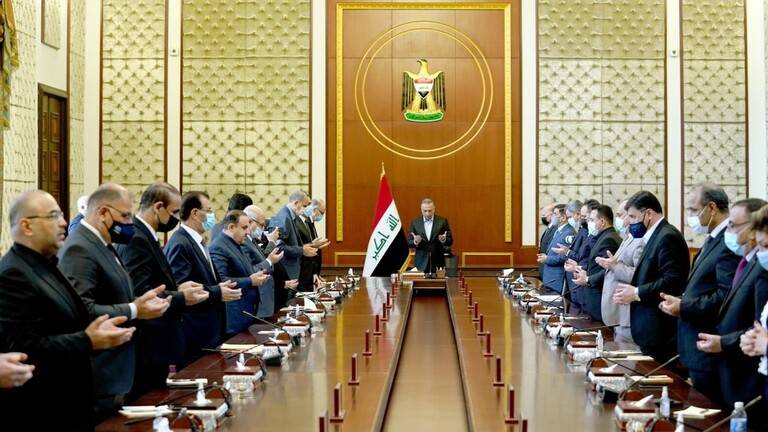 بعد حادثة المستشفى.. الكاظمي يوجه بسحب يد وزير الصحة ومسؤولين آخرين