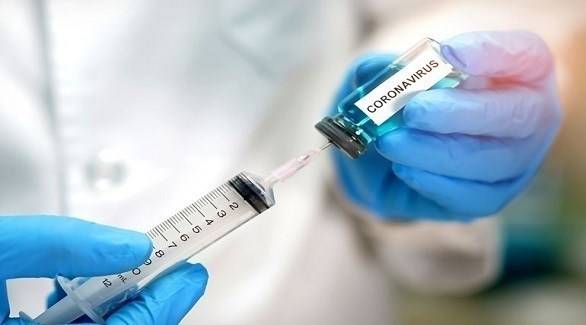 هل يمكن أن يسبب اللقاح المضاد لكورنا الإصابة بالفيروس؟.. هذا ما أوضحه خبير