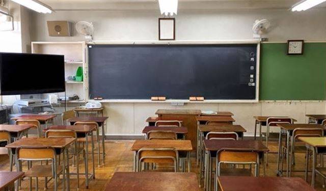 معلمو الاساسي: العودة الآمنة ترتبط بالحصول على اللقاح
