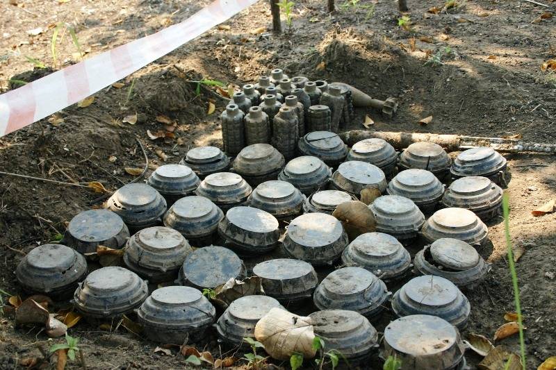 الجيش: تمارين تدريبية وتفجير ذخائر في عدة مناطق