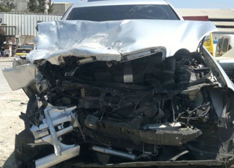 جريح في حادث على جسر الاشرفية وتصادم داخل نفق المطار