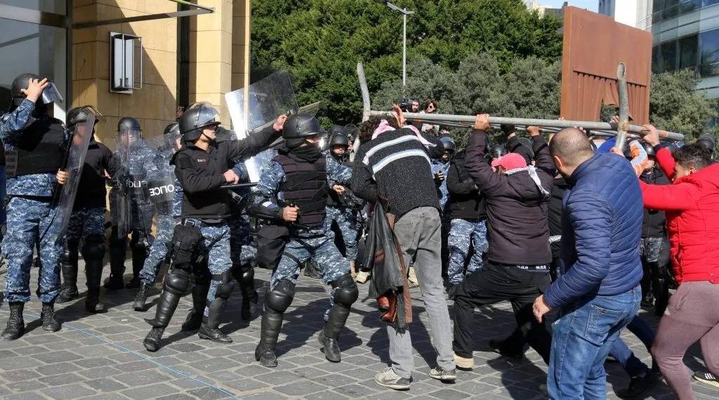 ساسة لبنان يُريدون الحلّ... إنما بثمن كبير!!