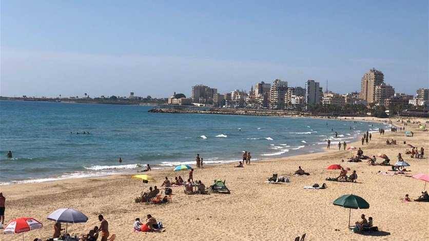 على شاطىء صور... لا منع تجول ولا تعبئة عامة
