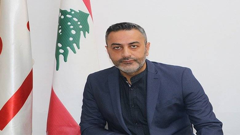 حديفة: حذار أن يصادروا الحرية في غفلة الجوع