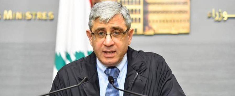 المجذوب وقع مستندات لسداد مستحقات متعاقدين في التعليم الأساسي