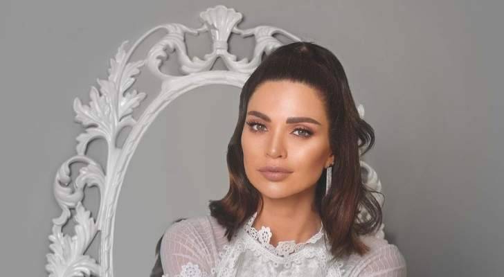 داليدا خليل تخطف الأنظار بالقفطان المغربي