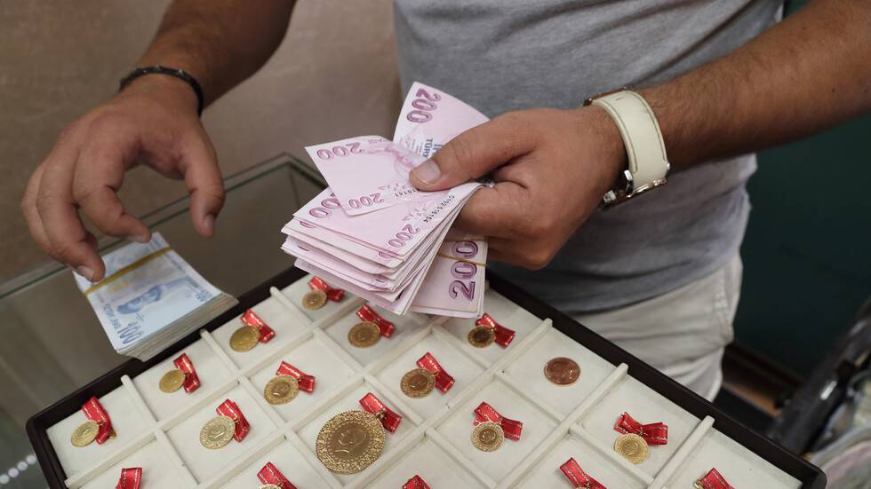 الليرة تترقب قرار المركزي التركي