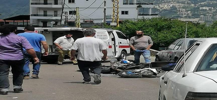 جريح بحادث صدم دراجة نارية في حقل العزيمة في الضنية