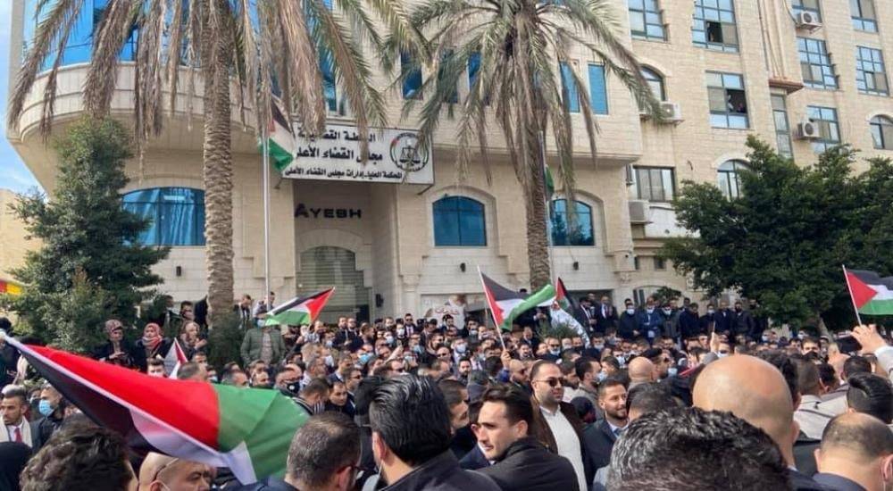 وقفة احتجاجية في رام الله تضامنا مع الأقصى