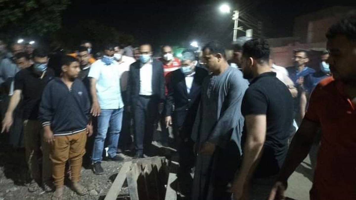 الكوارث تتوالى في مصر... مصرع 6 إثر سقوطهم في "حفرة" صرف صحي