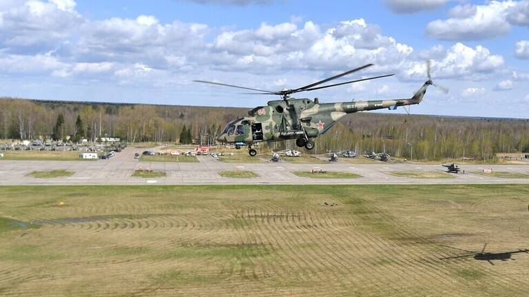 الطوارئ الروسية تعلن العثور على حطام مروحية Mi-2 سقطت شرقي البلاد