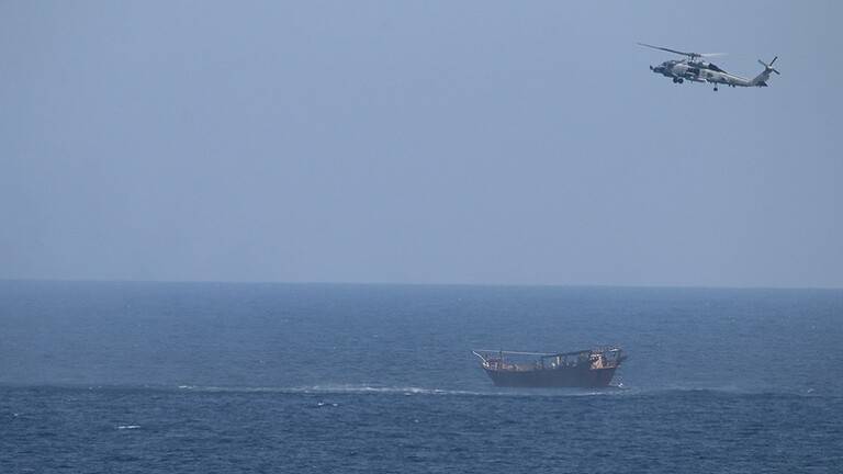 كيف علّقت طهران على مصادرة البحرية الأميركية شحنة أسلحة في بحر العرب؟