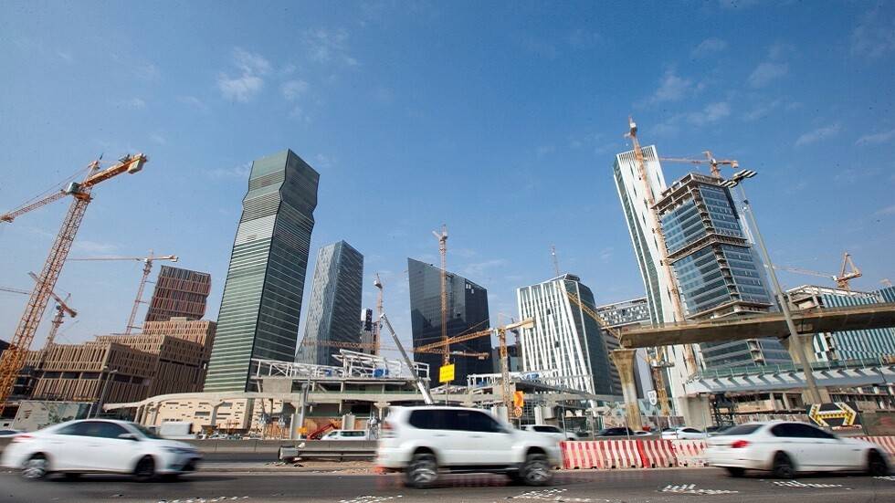 السعودية.. انكماش الناتج المحلي الإجمالي 3,3% في الربع الأول ونمو الاقتصاد غير النفطي