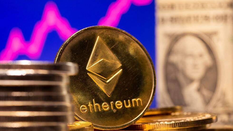 "إثريوم" تتجاوز 4000 دولار وصعود عملات رقمية أخرى