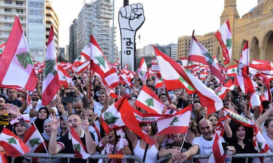 النقمة الشعبية تتصاعد مع تفاقم الازمة المعيشية...