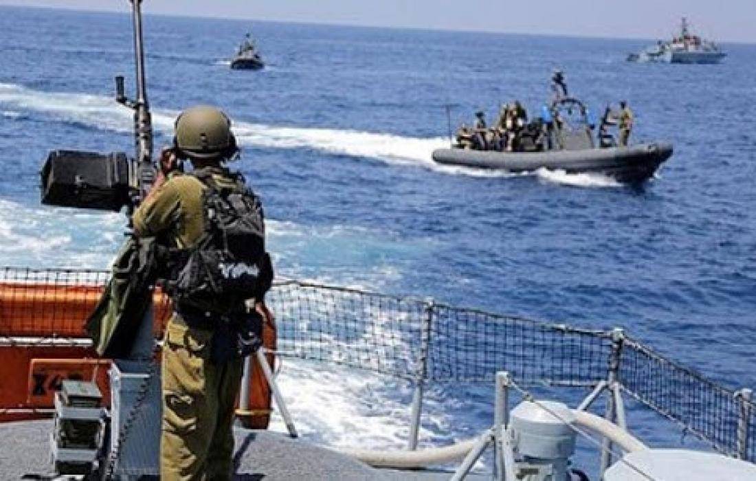 العدو الاسرائيلي يقرر إغلاق البحر أمام الصيادين بشكل كامل في غزة