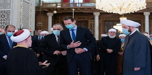 الأسد يؤدي صلاة عيد الفطر في الجامع الأموي الكبير بدمشق