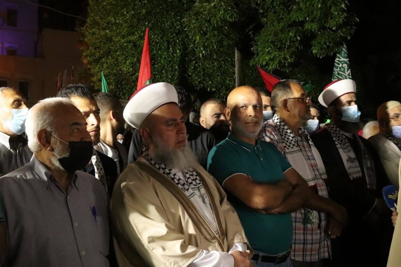 وقفة تضامنية مع القدس وغزة في صيدا بدعوة من الجماعة وحماس
