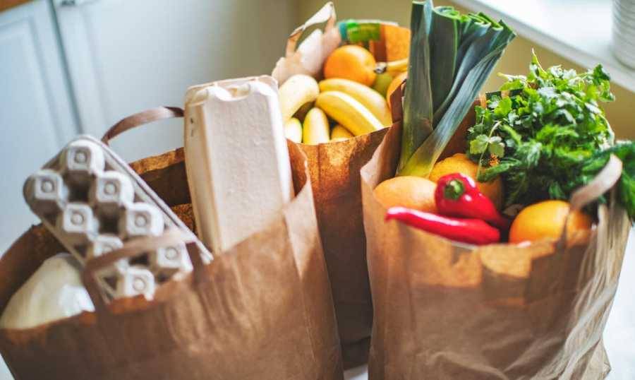 هل تنتقل عدوى كورونا من مشتريات البقالة وما هي مدة عيشه عليها ؟