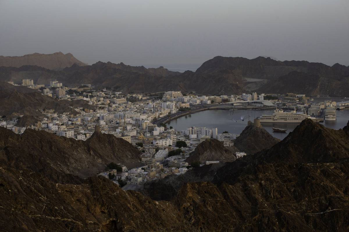 "عمانتل" تبيع أبراجاً بقيمة 575 مليون دولار لـِ"هليوس" تاور