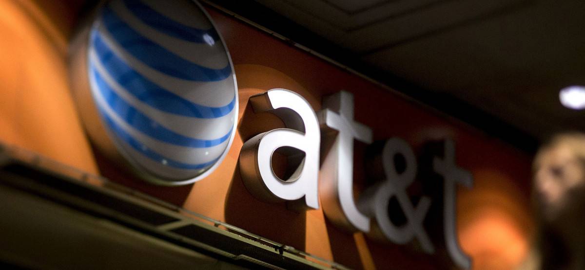 الجدول الزمني لصعود وانحدار "AT&T" عملاقة الإعلام الأمريكية