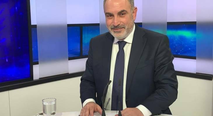 أسود: تشابه بين تمويل الخارج للاحزاب ونهبها مال الناس