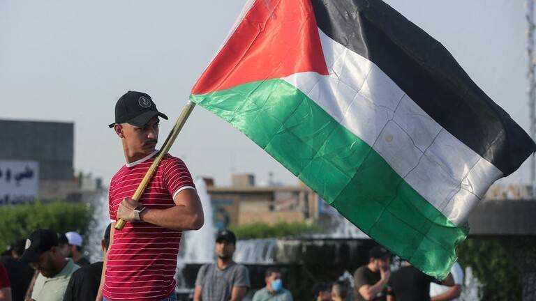 برلماني عراقي يطالب الحكومة بقطع العلاقات مع دول خليجية "مطبّعة"