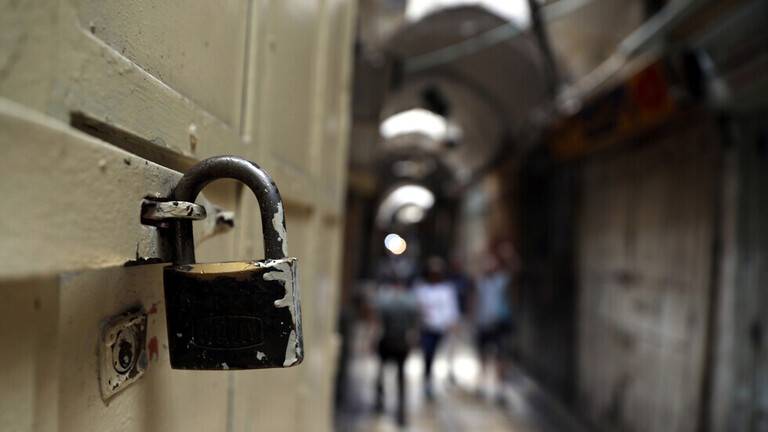 إضراب شامل يعمّ مدن الضفة الغربية