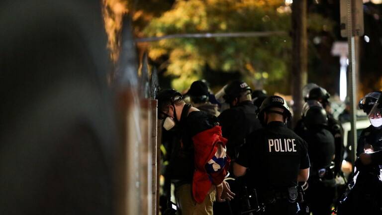 مقتل شخصين جراء عملية إطلاق نار بولاية كاليفورنيا الأمريكية