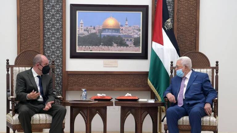 محمود عباس خلال لقائه المبعوث الأمريكي: نؤكد ضرورة تدخل واشنطن لوضع حد للعدوان الإسرائيلي