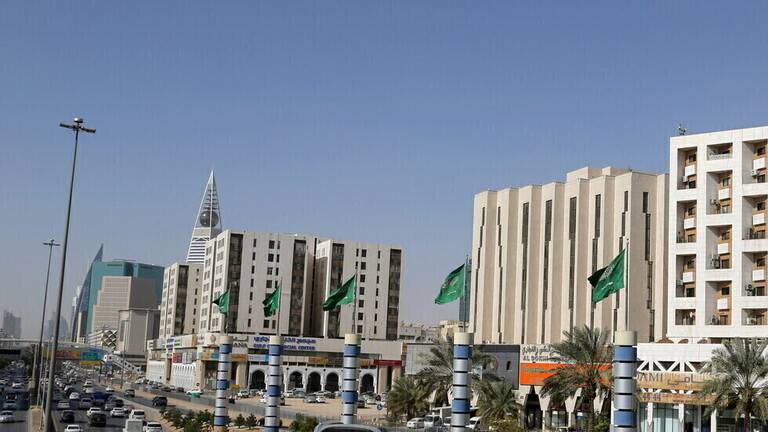 السعودية تسجل 886 إصابة و12 وفاة جديدة بكورونا