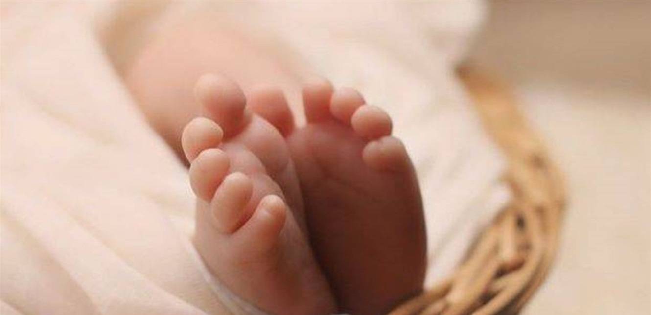 تستيقظ من النوم لتكتشف بأنها أنجبت طفلة.. هذه قصة "إيمي"