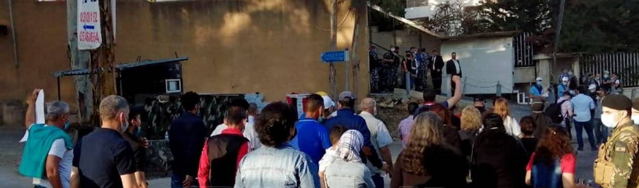 حافلات تنقل سوريين من النبطية الى السفارة لانتخاب رئيس
